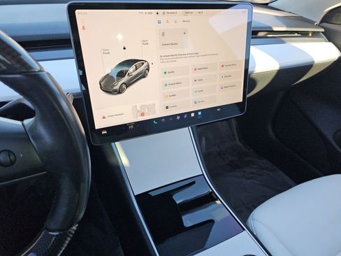 Used 2018 Tesla Model 3 Long Range image 23