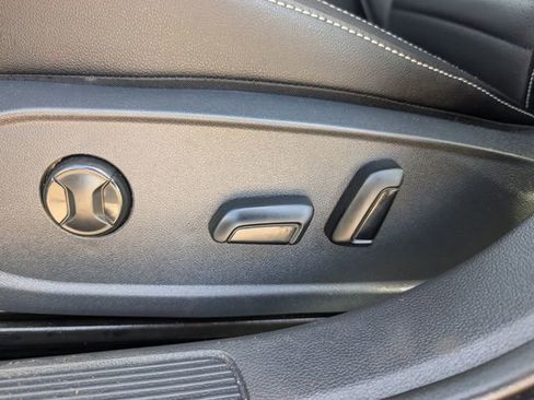 Used 2022 Volkswagen Jetta SE image 22