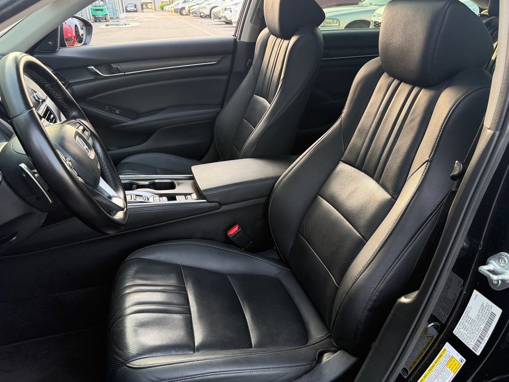 Used 2022 Honda Accord Touring image 10