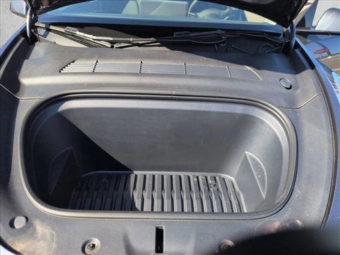 Used 2023 Tesla Model Y Long Range image 23