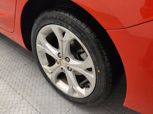 Used 2017 Chevrolet Cruze Premier image 31