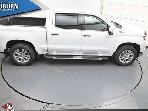 Used 2023 Chevrolet Silverado 1500 LTZ AWD/4WD image 34