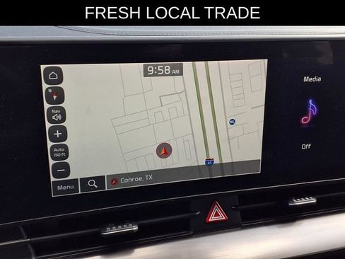 Used 2025 Kia Sportage EX FWD image 11