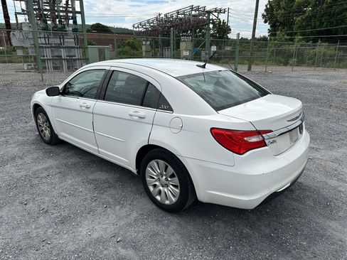 Used 2014 Chrysler 200 LX FWD image 6