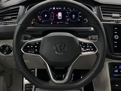 Certified 2024 Volkswagen Tiguan SEL R-Line AWD/4WD image 14