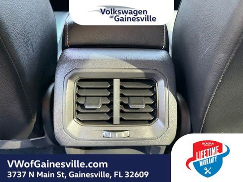 Used 2021 Volkswagen Tiguan SE FWD image 13