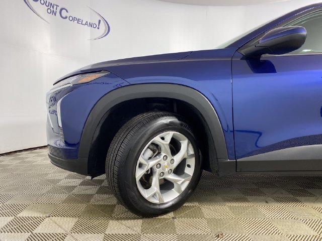 Certified 2024 Chevrolet Trax LS w/ LS Convenience Package FWD image 31