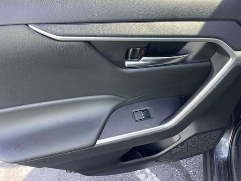 Used 2024 Toyota RAV4 XLE FWD image 17