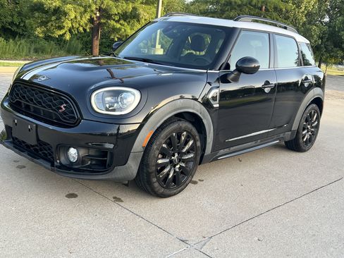 Used 2019 MINI Cooper Countryman S w/ Yin Yang Edition FWD image 5