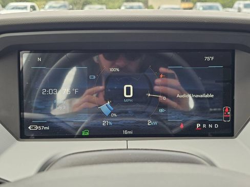 New 2027 Chevrolet Bolt LT w/ Comfort Package FWD image 27
