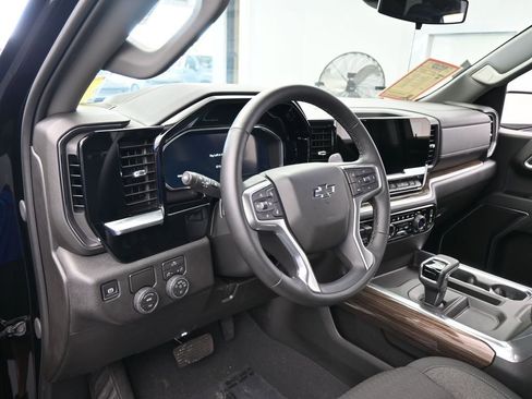 Used 2026 Chevrolet Silverado 1500 RST image 10