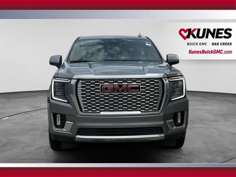 Used 2023 GMC Yukon Denali AWD/4WD image 3
