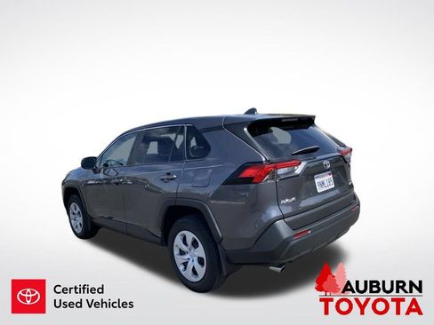 Used 2022 Toyota RAV4 LE AWD/4WD image 6