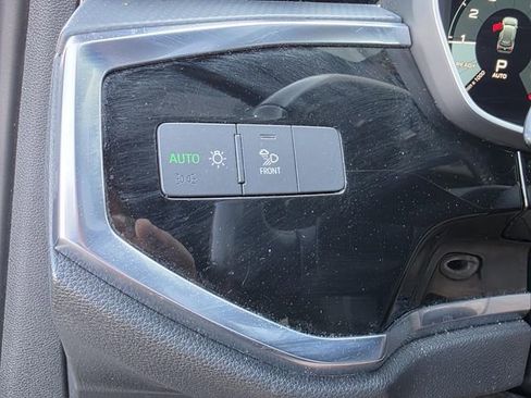 Used 2024 Audi Q3 2.0T Premium image 25