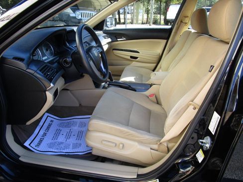 Used 2011 Honda Accord LX-P image 16