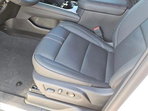 New 2026 Chevrolet Suburban RST image 4