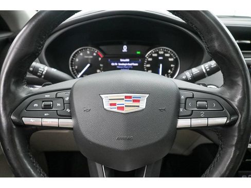 Used 2020 Cadillac XT4 Luxury w/ Cold Weather Package AWD/4WD image 35