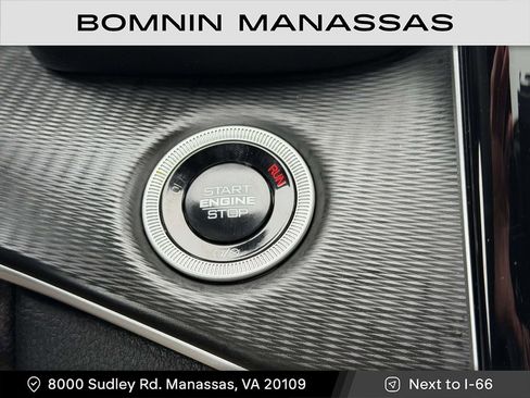 Used 2024 Jeep Grand Cherokee L Altitude image 18