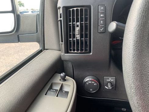 Used 2019 Chevrolet Express 3500 LT w/ LT Preferred Equipment Group RWD image 20