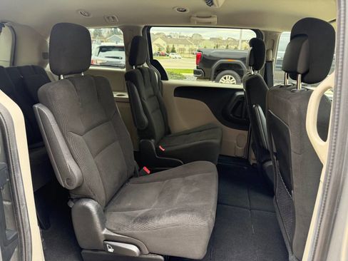 Used 2015 Dodge Grand Caravan SE w/ Quick Order Package 29E SE image 19