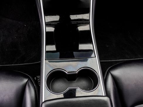 Used 2018 Tesla Model 3 Long Range image 18