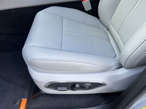 New 2026 Jeep Grand Wagoneer Limited AWD/4WD image 17