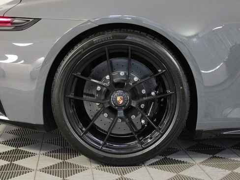 Used 2025 Porsche 911 Carrera GTS image 40