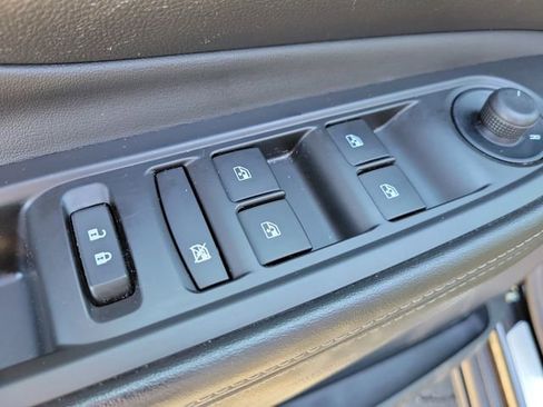 Used 2022 Buick Encore Preferred w/ Safety Package AWD/4WD image 19