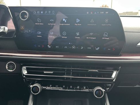 New 2026 Chevrolet Traverse Z71 w/ Driver Confidence Package image 11