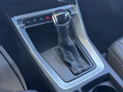Used 2019 Audi Q3 2.0T Premium image 15