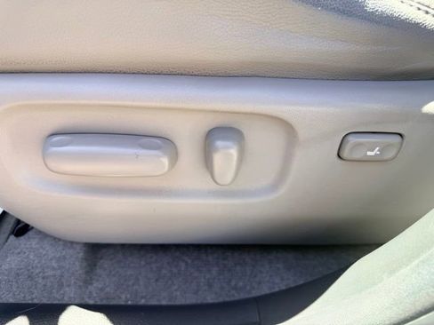 Used 2012 Toyota RAV4 Limited w/ Premium Plus Value Pkg image 18