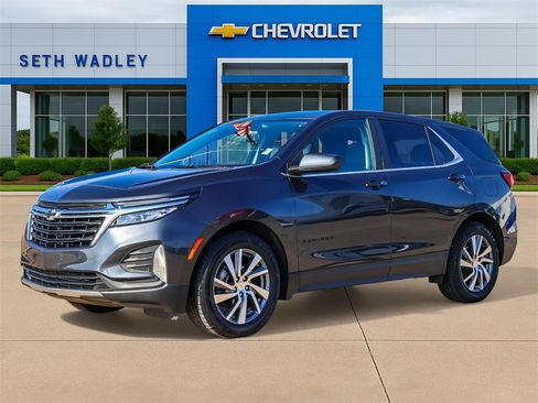 Used 2022 Chevrolet Equinox LT image 3