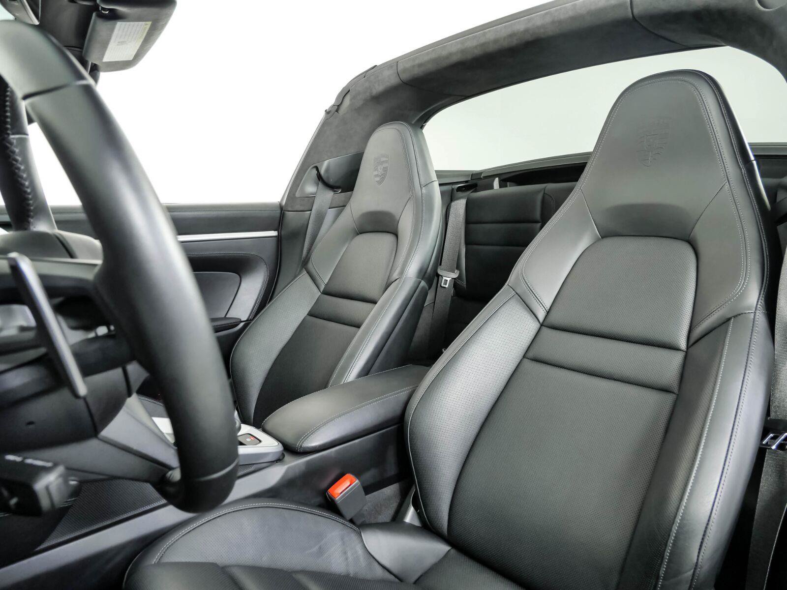Certified 2021 Porsche 911 AWD/4WD image 5