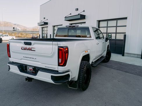 Used 2020 GMC Sierra 2500 Denali w/ Gooseneck/5TH Wheel Package AWD/4WD image 9