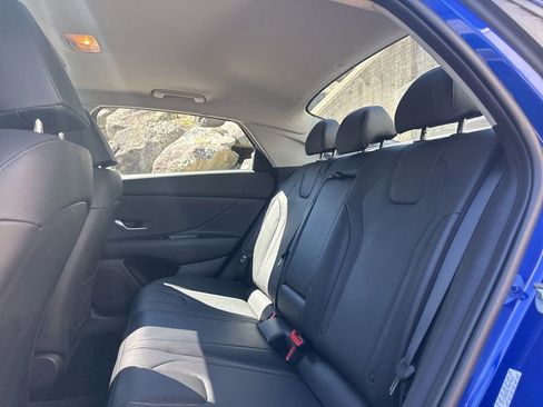Certified 2023 Hyundai Elantra Limited FWD image 21