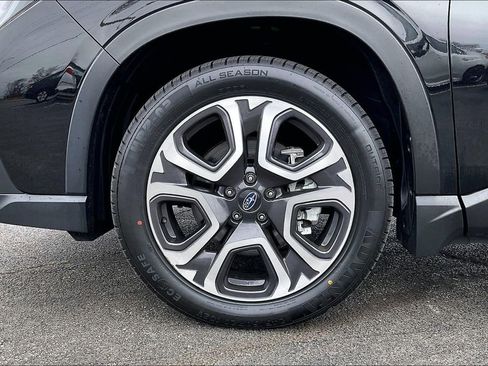 Certified 2024 Subaru Ascent Limited AWD/4WD image 10