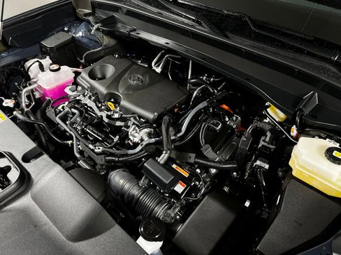 Used 2026 Toyota Grand Highlander XLE FWD image 10