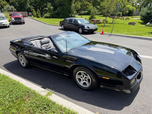 Used 1989 Chevrolet Camaro IROC-Z RWD image 14