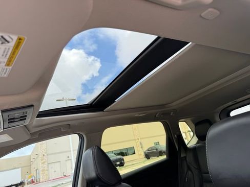 Used 2025 Nissan Rogue Platinum FWD image 8