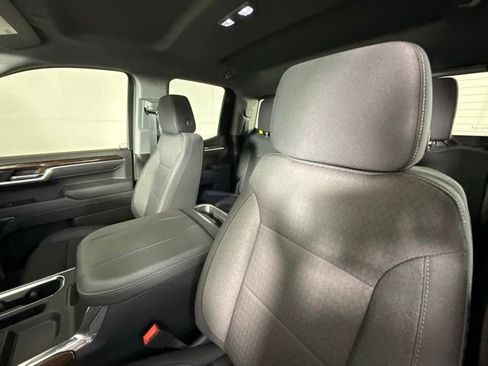 Used 2025 GMC Sierra 1500 Elevation image 14