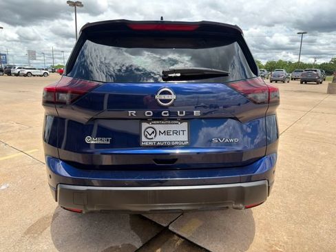 Used 2024 Nissan Rogue SV AWD/4WD image 14