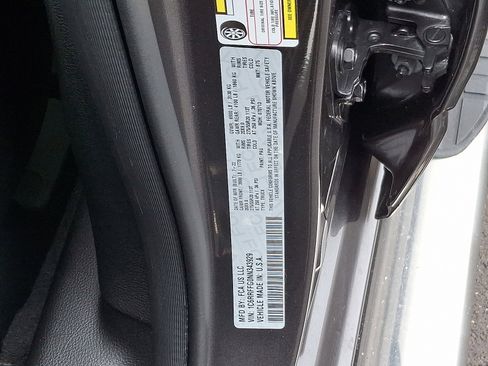 Certified 2022 RAM 1500 Big Horn image 28