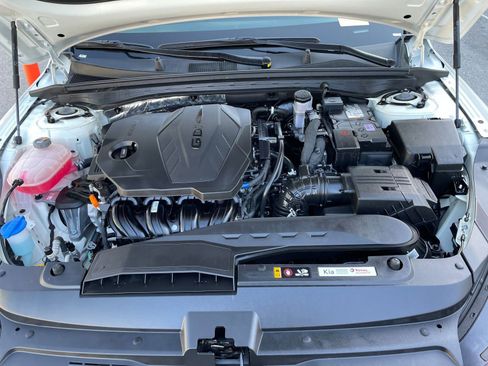 Used 2025 Kia K5 LXS FWD image 32