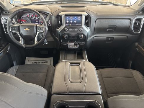 Used 2020 Chevrolet Silverado 1500 LT image 17