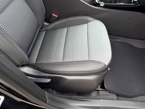 New 2026 Chevrolet Trax LT image 27