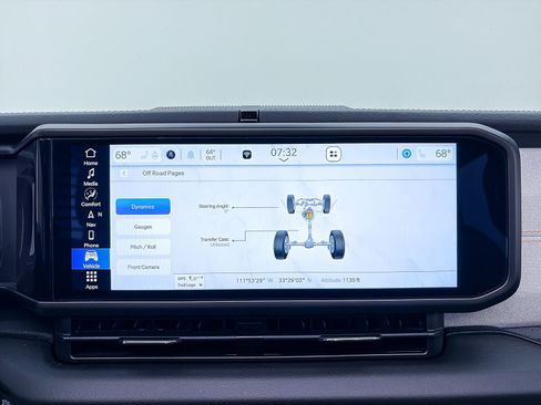 Used 2024 Jeep Wrangler Sahara w/ Technology Group image 7