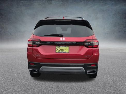 Used 2023 Honda Pilot Elite image 8