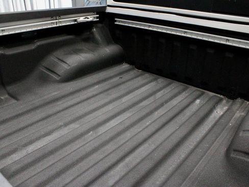 Certified 2024 Nissan Frontier SV w/ SV Convenience Package image 16