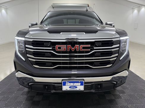 Used 2023 GMC Sierra 1500 SLT w/ SLT Premium Package image 2