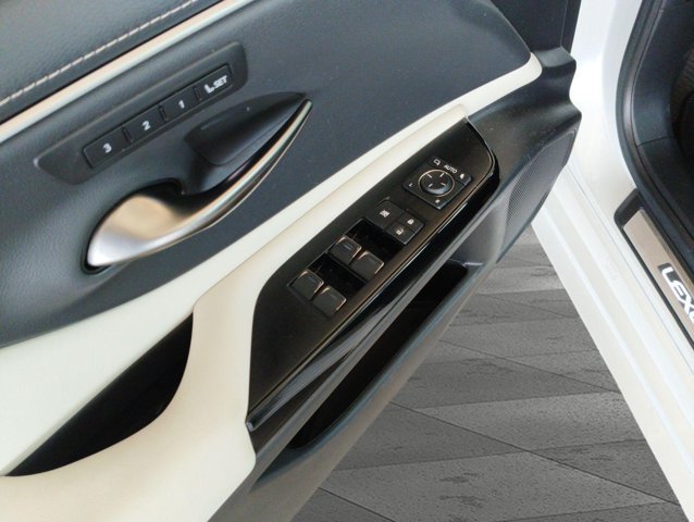 Certified 2023 Lexus ES 350 w/ Premium Package FWD image 9